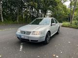 Volkswagen VW Bora Limousine - gebrauchte VW Bora aus dem Jahr 2000