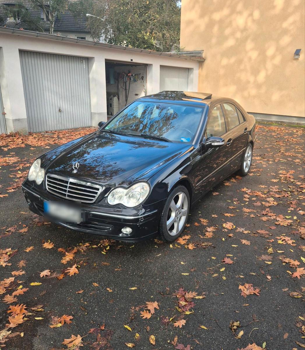 Mercedes-Benz C 320