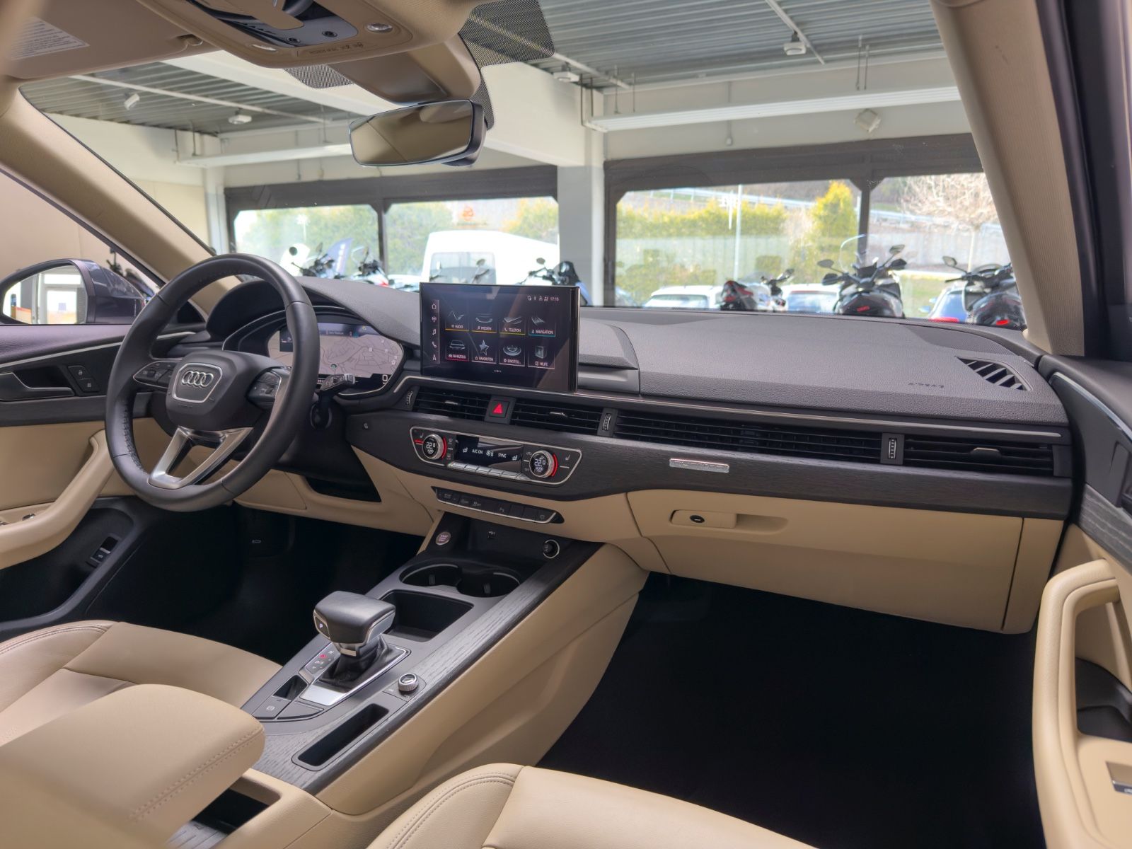 AUDI A4 — zdjęcie 29