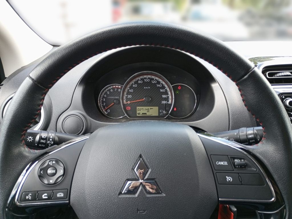 Fahrzeugabbildung Mitsubishi Space Star 1,2 Spirit+ Black Navi