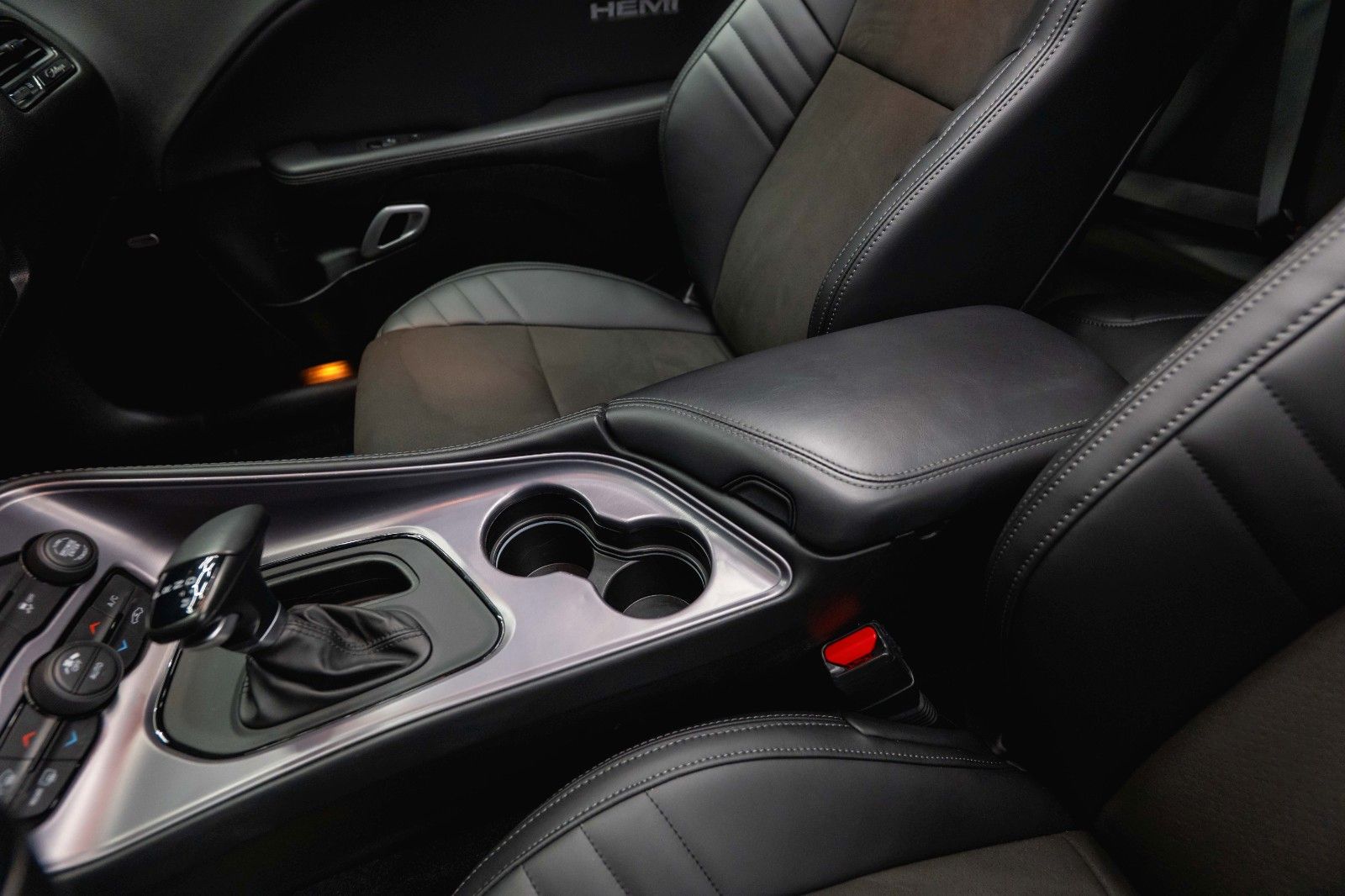 Fahrzeugabbildung Dodge Challenger 5.7 V8 R/T SRT Performance *LED*19%*