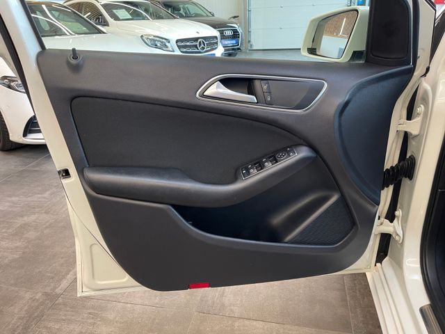 Mercedes-Benz B 180 *Kamera*Klima*Unfallfrei*