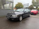 Volvo V70 2.4 AHK Klima Media ZV - gebrauchte Volvo V70 aus dem Jahr 2000