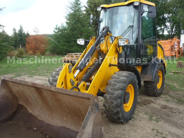 JCB 406