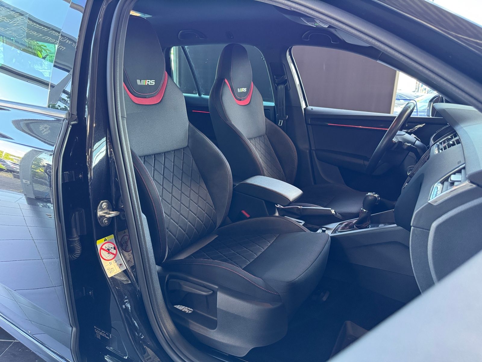 Fahrzeugabbildung SKODA Octavia Combi RS 245 LED NAVI ALU