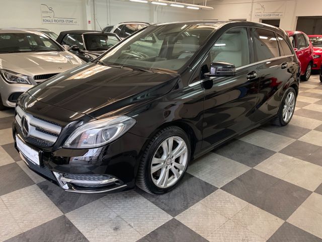 Mercedes-Benz B 250 Aut. SPORT - Exkl.,Pano,Led,Navi,Kam,Dis