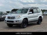 Toyota Land Cruiser 3.0 D-4D Aut. 6 Sitze Sitzhzg AHK - Toyota Land Cruiser mit Diesel-Antrieb: Geländewagen, Automatik