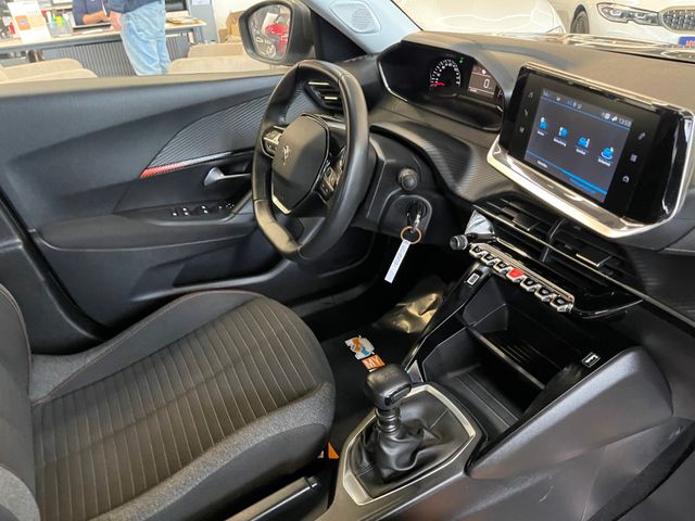 MYAUTOCENTER – Gebraucht- und Jahreswagen mit Werkstattservice in Pfaffenhofen Peugeot 2008 Active *Klima*Kamera*Navi*Bluetooth*DAB+*