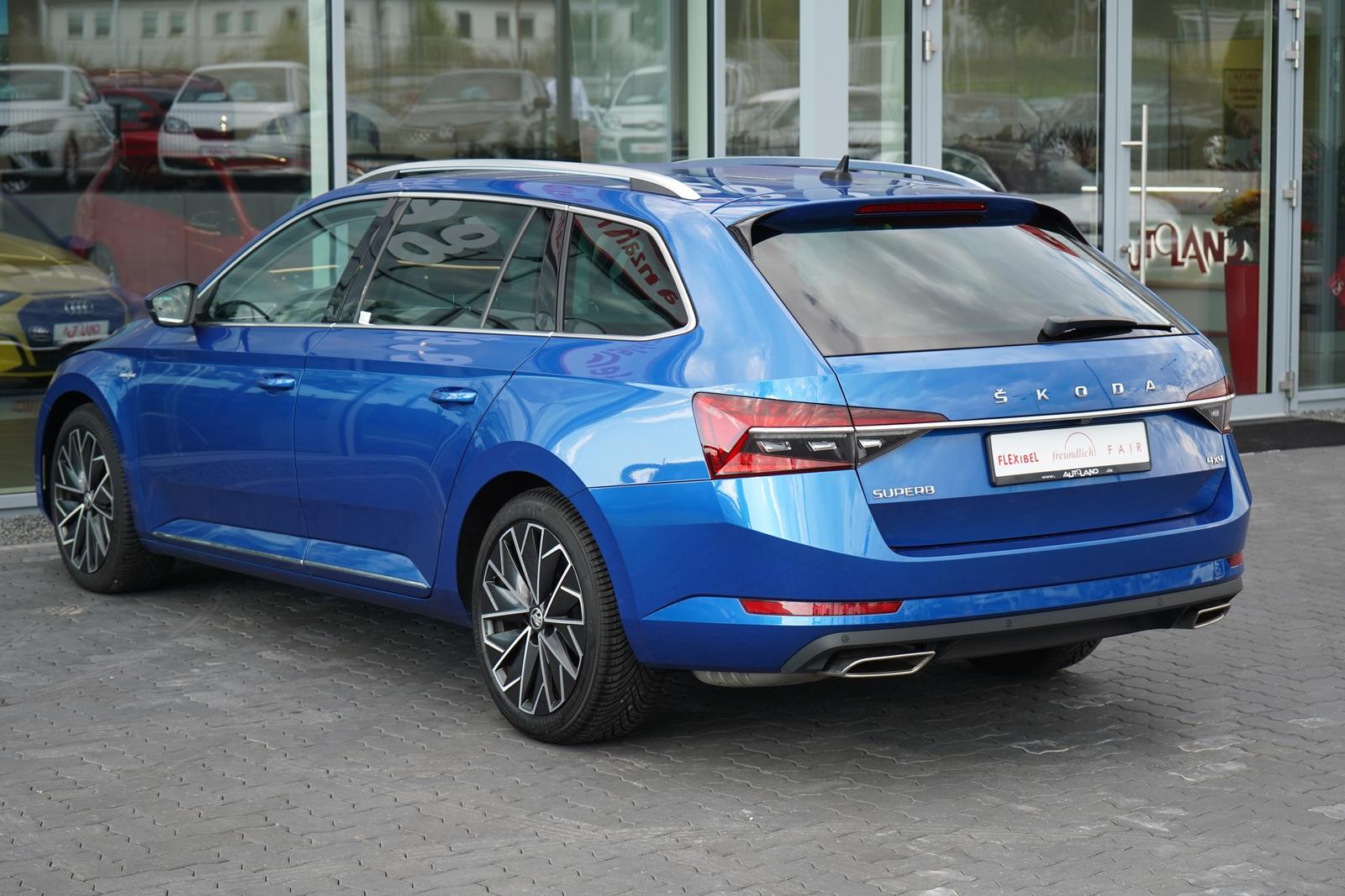 Skoda Superb Combi 2.0 TSI 4x4 DSG LED Navi AHK ACC