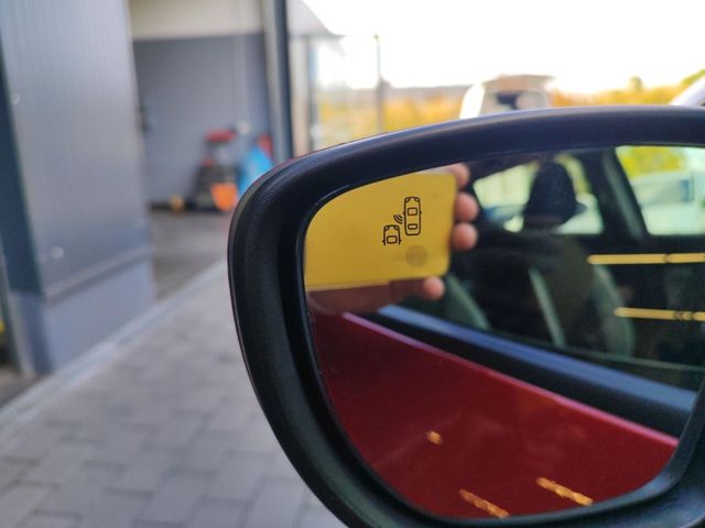 NISSAN Micra (Bild 26 von Array)