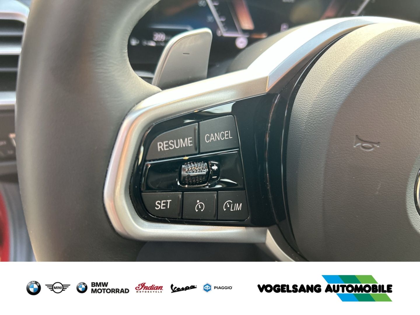 Fahrzeugabbildung BMW 318 iTouring,M Sport,HIFI,SurroundView,DrivingAs