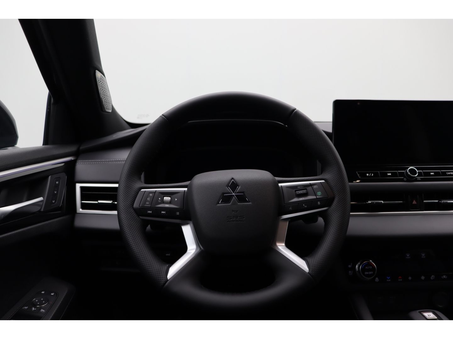 Fahrzeugabbildung Mitsubishi Plug-in Hybrid Outlander Diamant TOP Black mit L