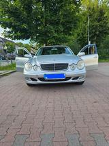 Mercedes-Benz E 240 CLASSIC Classic - Mercedes-Benz E 240 mit LPG-Antrieb