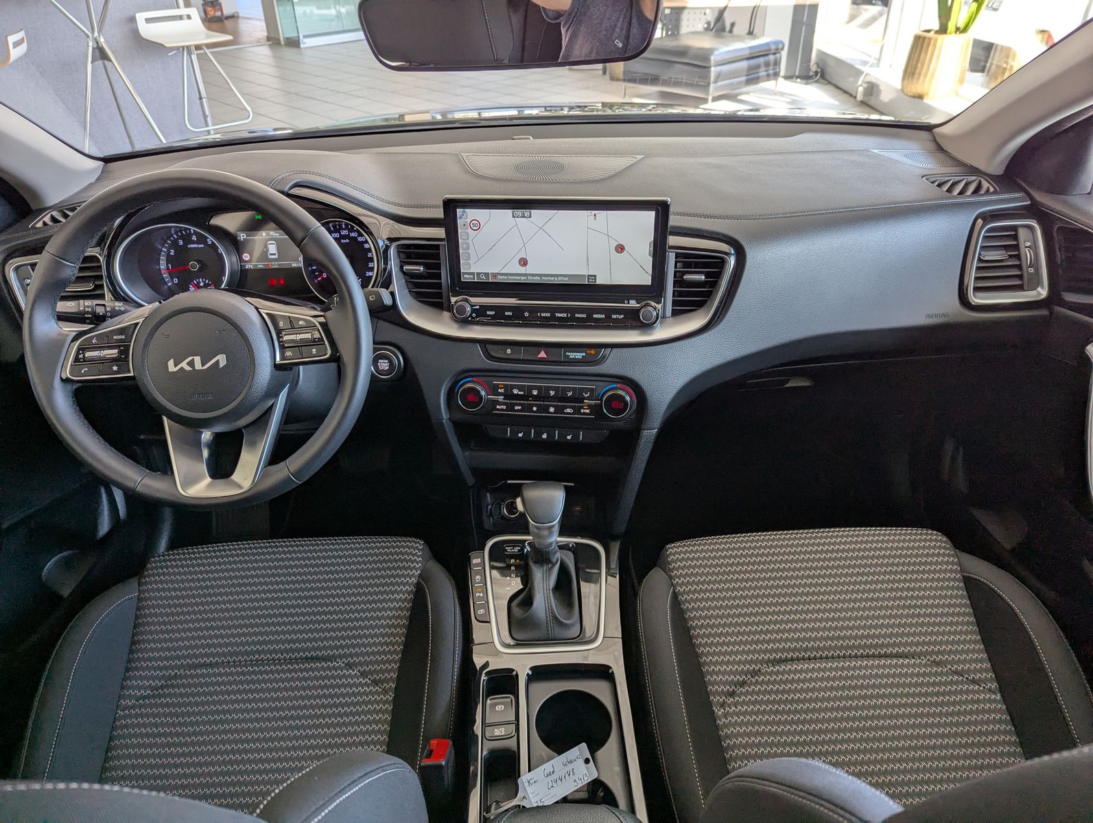 Fahrzeugabbildung Kia cee'd Sportswagon 1.5 Ultim Style-Pak JBL ACC 7J