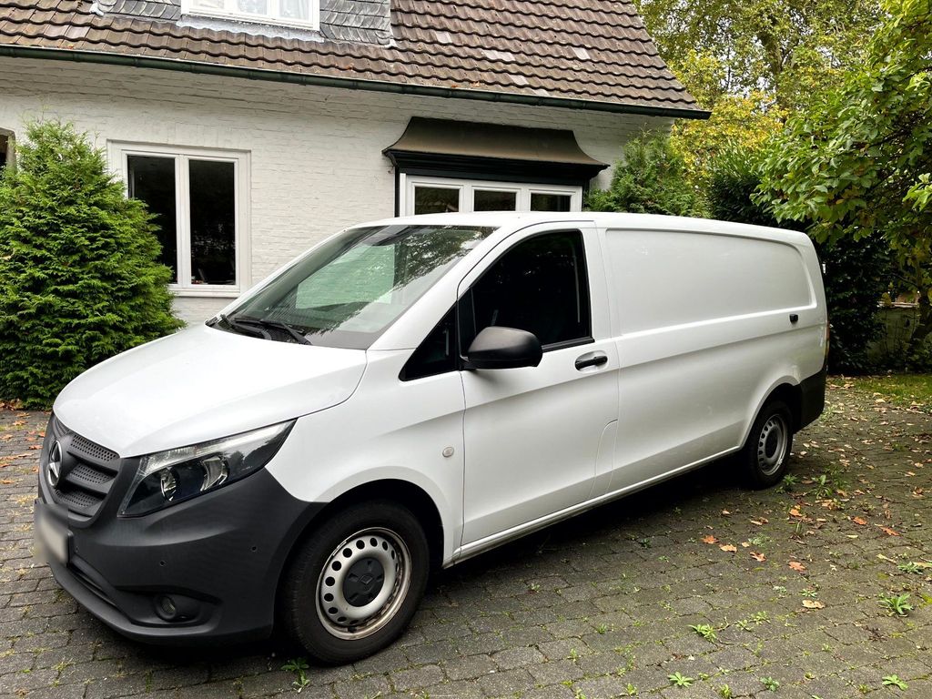 Image of Mercedes-Benz Vito