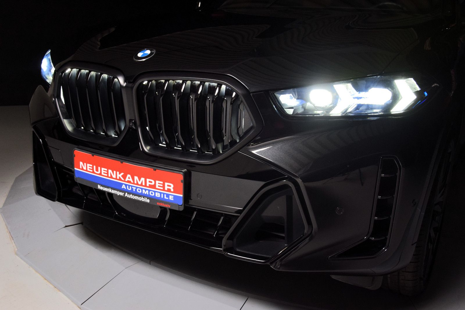 Fahrzeugabbildung BMW X6 30d xDrive M Sport Pro Facelift Pano h/k 360°
