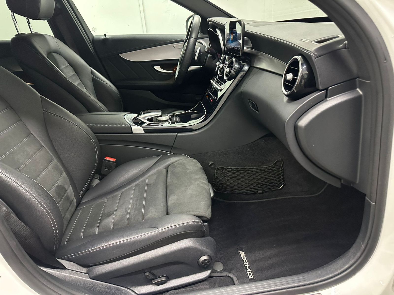 Fahrzeugabbildung Mercedes-Benz C 220 d 4MATIC T  *AMG-LINE*NIGHT*SDH*