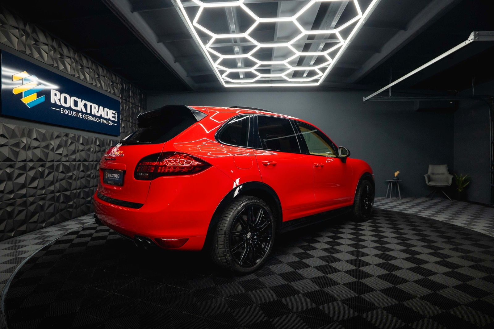 Fahrzeugabbildung Porsche Cayenne Turbo Black Design *Pano*ACC*21 Zoll*