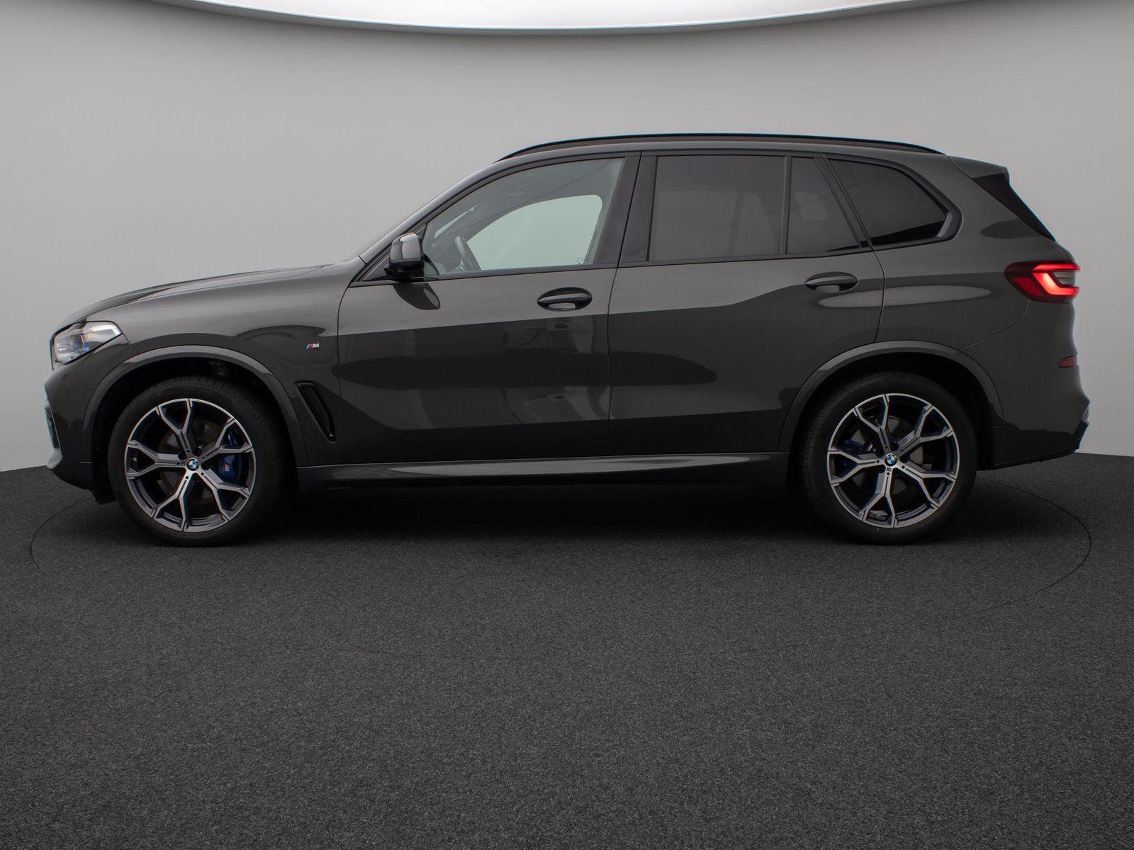 Fahrzeugabbildung BMW X5 xD30d M Sport Panorama Kamera Laser HUD HiFi