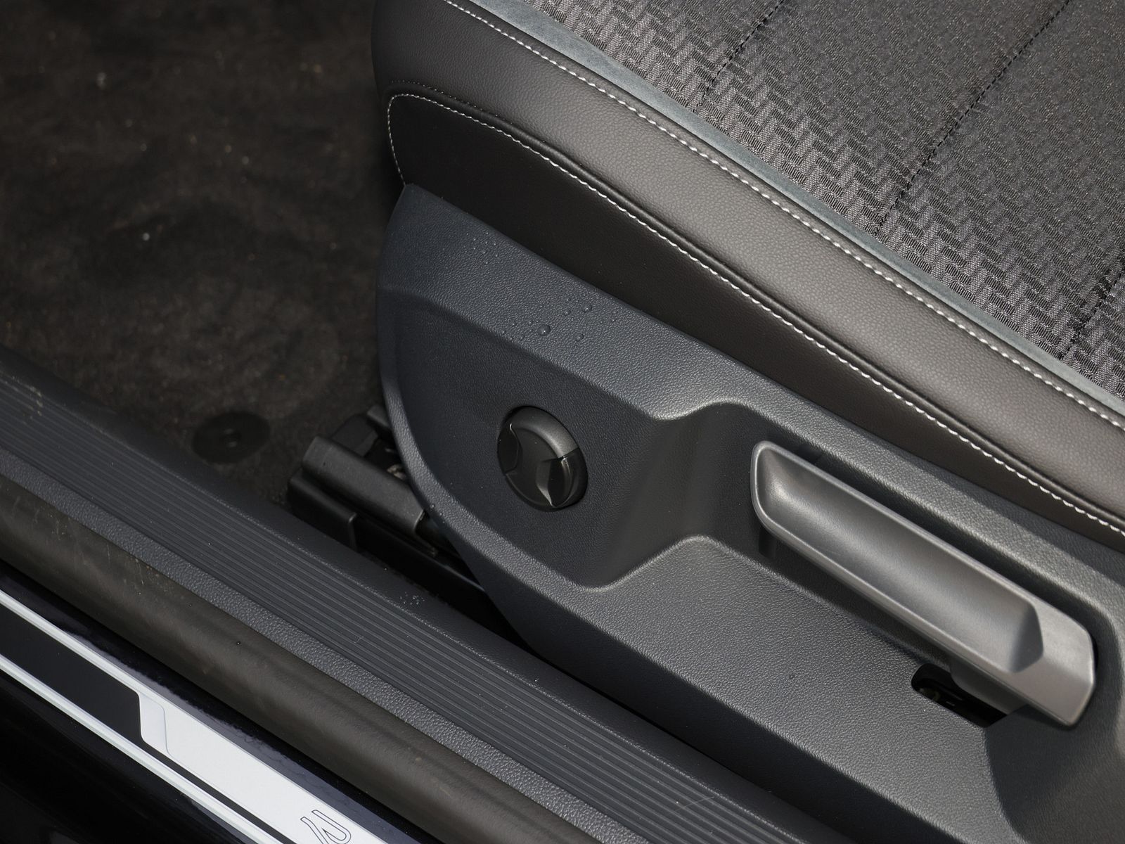 Volkswagen T-Roc - Bild 14