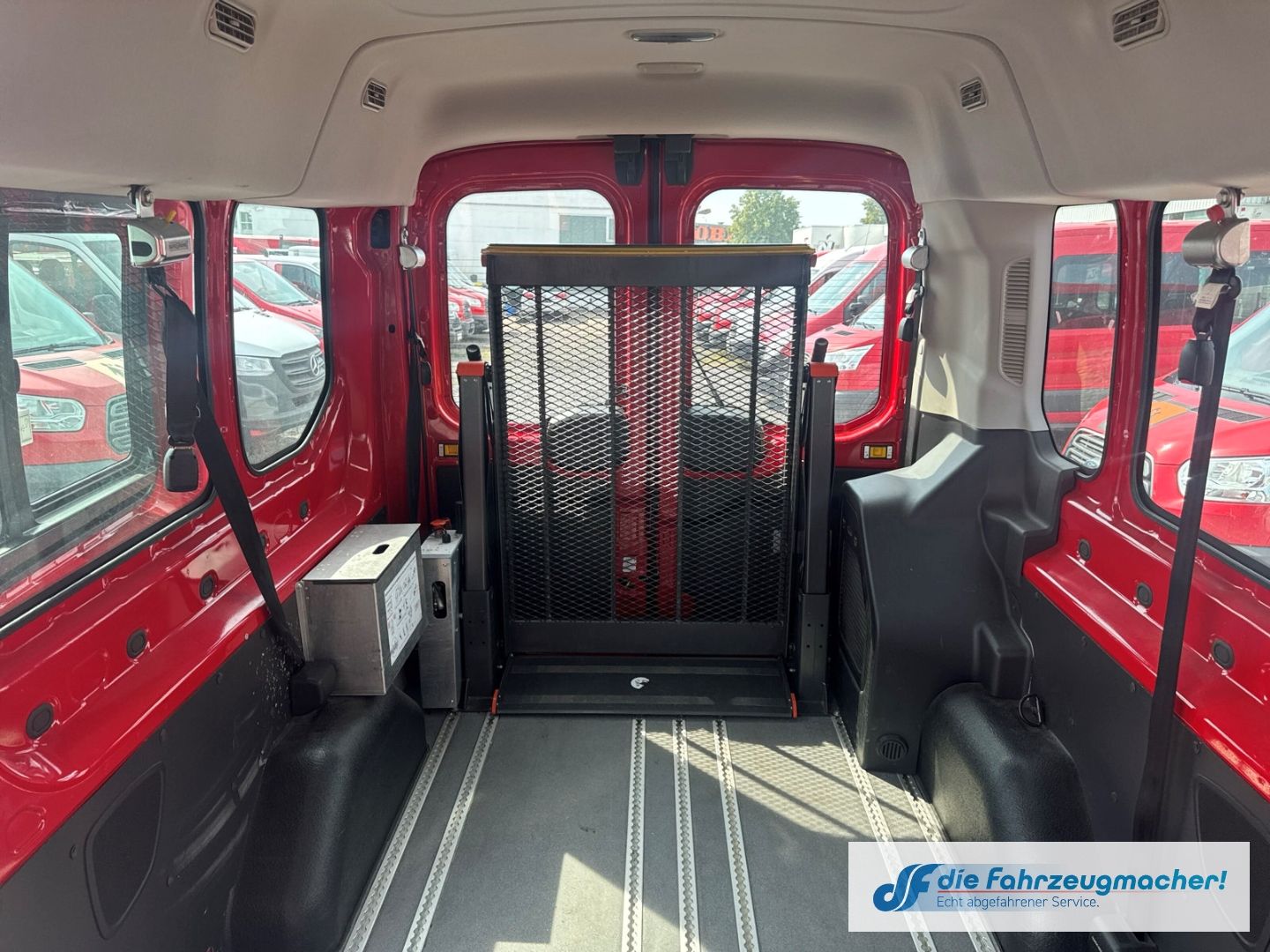 Fahrzeugabbildung Ford Transit Kombi 350 L3 Trend 2.2 TDCi DPF *2339 *K