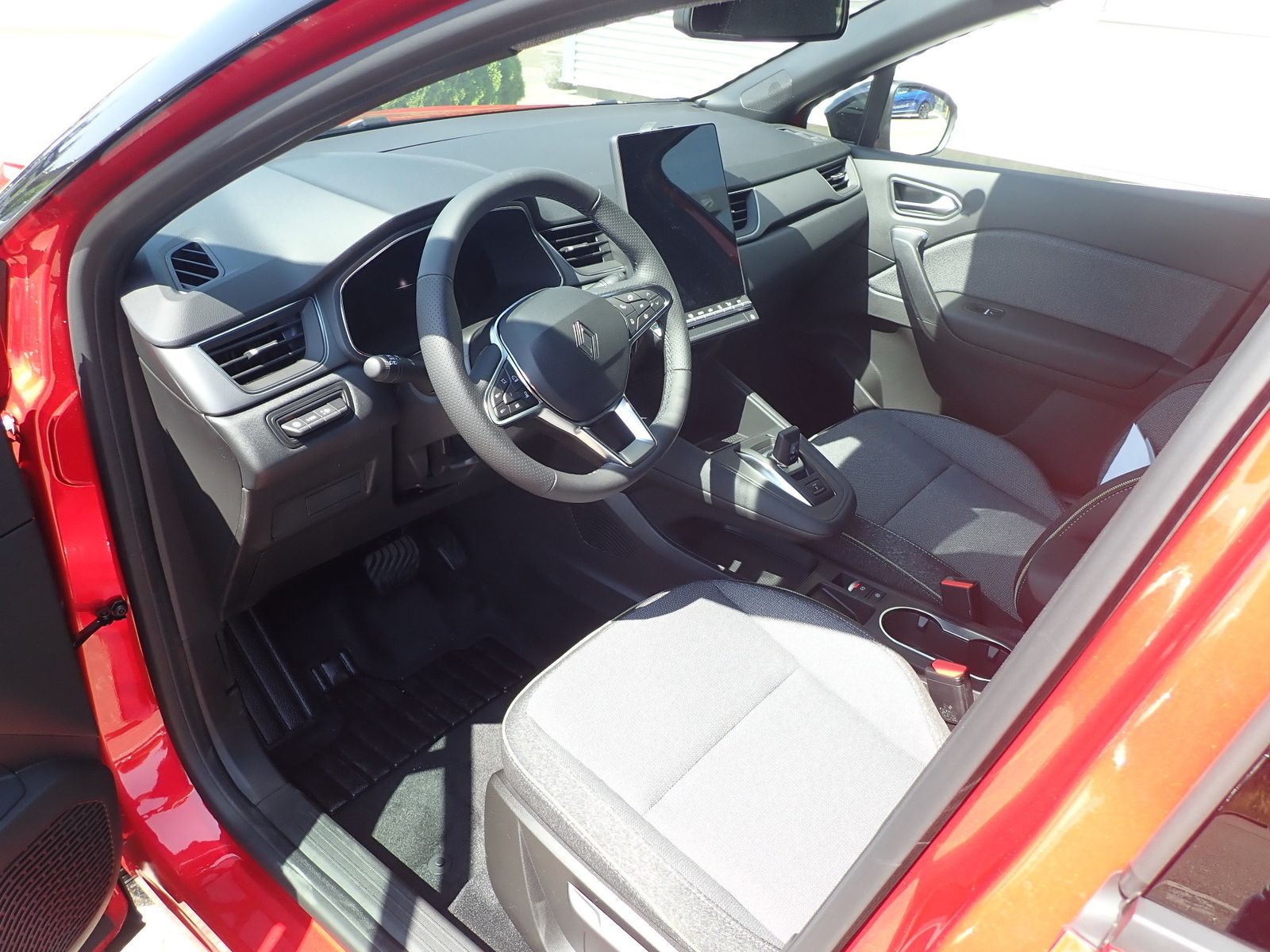 Fahrzeugabbildung Renault Captur Techno Full Hybrid E-Tech 160