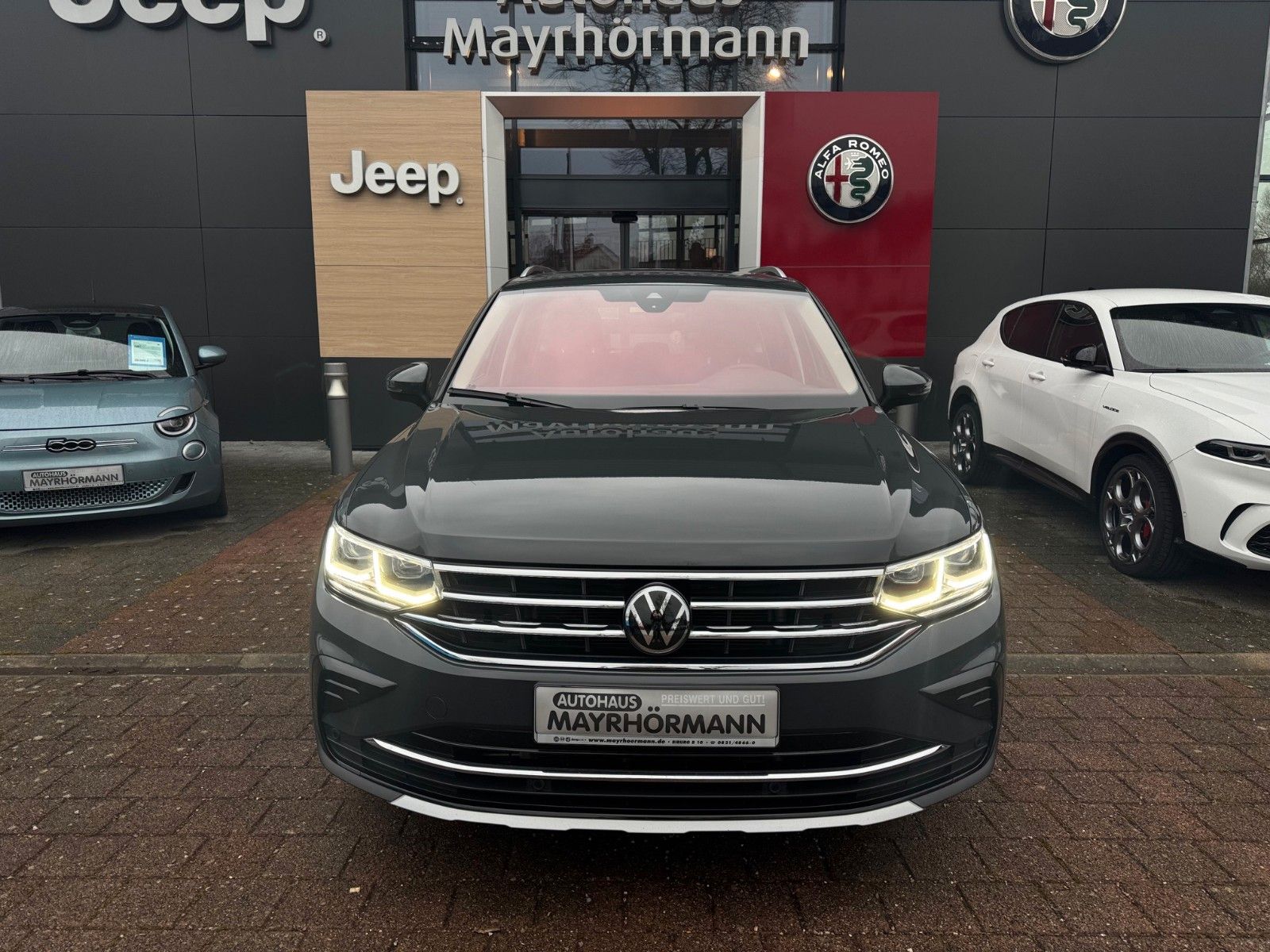 Fahrzeugabbildung Volkswagen Tiguan 2.0 Elegance Pano Ambiente Kamera Navi