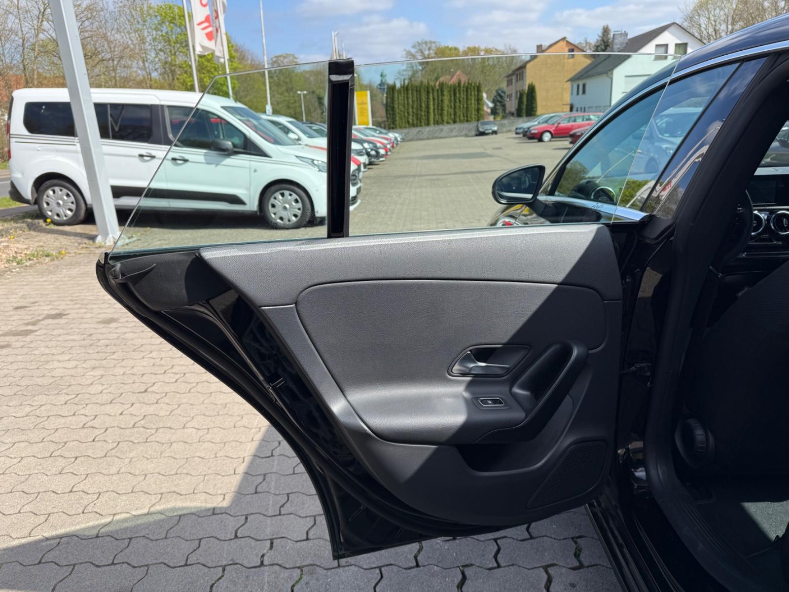 Mercedes-Benz CLA d Shooting Brake/Navi/LED/Sitzhzg/AHK, миниатюра 7