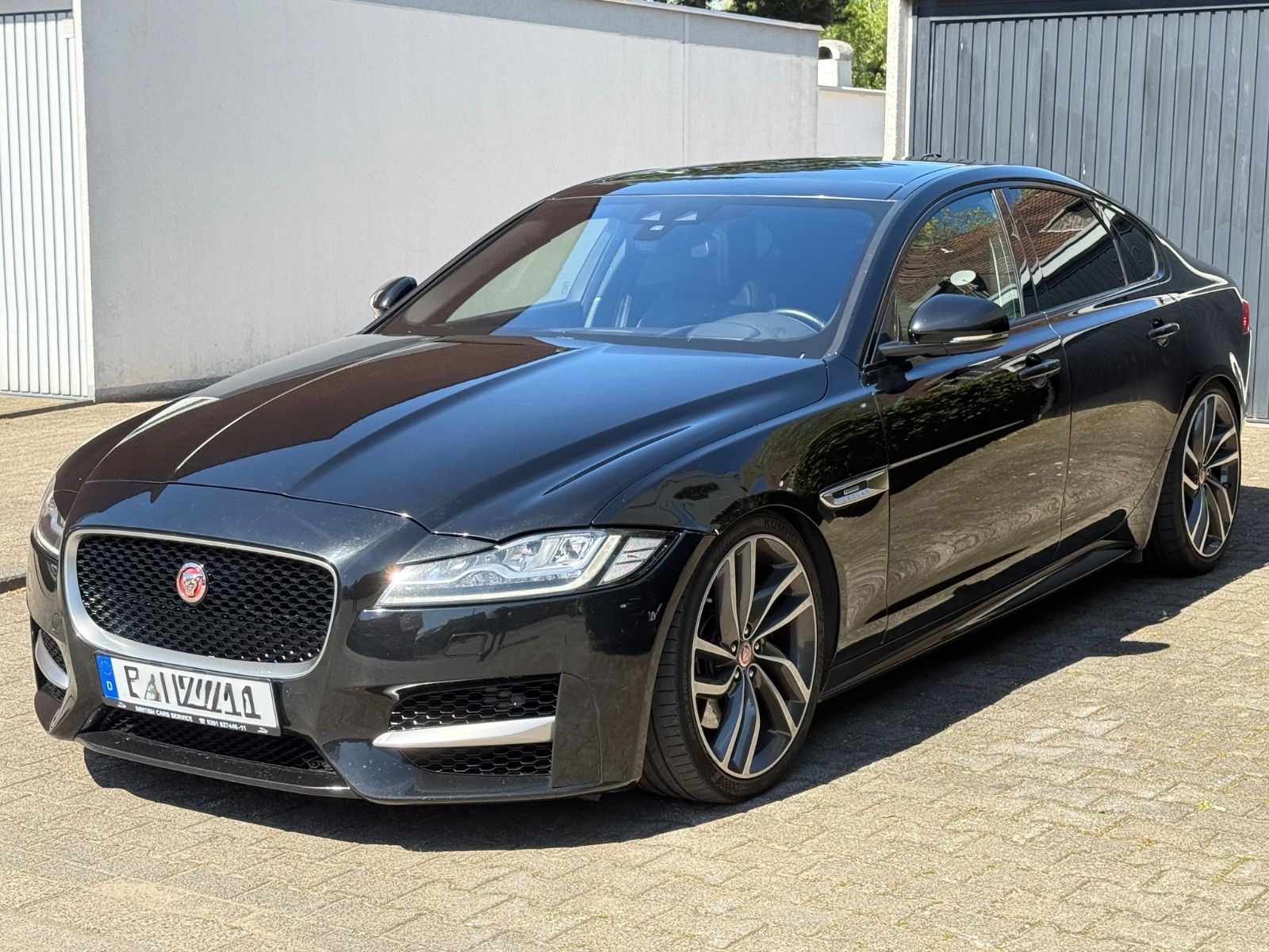 JAGUAR XF