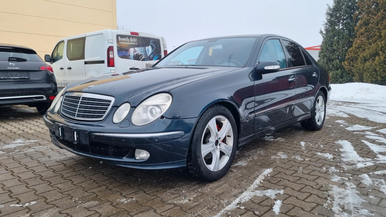 Mercedes-Benz E 240 AVANTGARDE