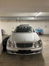 Mercedes-Benz E 220 CDI CLASSIC Classic - Mercedes-Benz E 220 aus 2004: Cdi