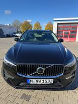 Volvo XC60 B4 D Core, Winterpaket, MwSt ausweisbar - Volvo XC60 Core mit Diesel-Antrieb