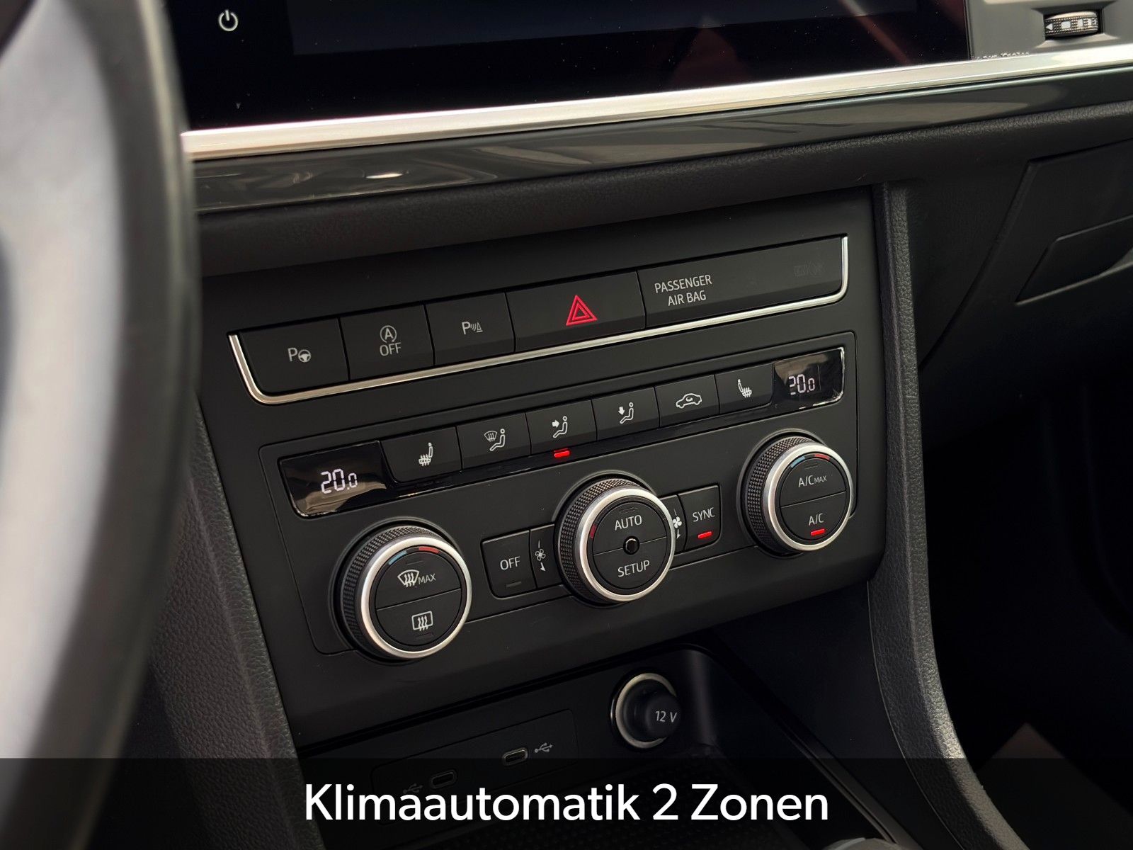 Fahrzeugabbildung SEAT Ateca Style 1,5 TSI DSG Tempomat LHZ SHZ CAM NAV