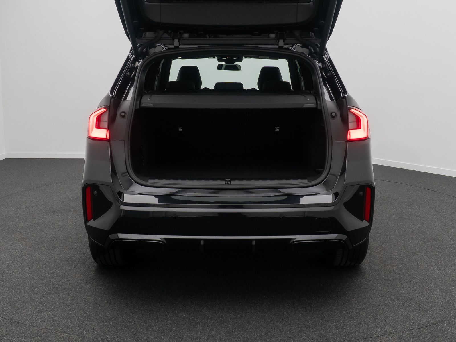 Fahrzeugabbildung BMW X1 xD30e M Sport 360&deg;HUD DAB H/K ACC Komfort LED