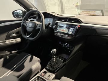 Fotografie 8 des Opel Corsa 1.2 Direct Injection Turbo GS (F)