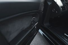 Fahrzeugabbildung Aston Martin V12 Vantage Carbon Black Edition *MwSt / Manual*