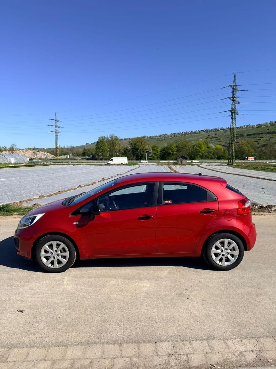 Kia Rio 2012 — interior