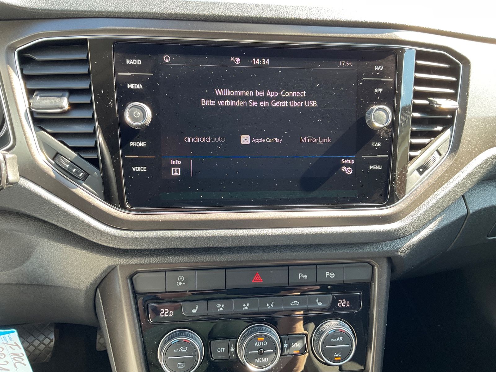 Fahrzeugabbildung Volkswagen T-Roc 1.5 TSI DSG,AHK,Navi,CarPlay
