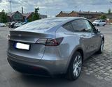 Tesla Model Y SR * WIE NEU* 5500KM* EAP* AHK - gebrauchte Tesla Model Y aus dem Jahr 2024