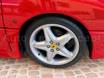صورة 10 لـ 1996 Ferrari F355