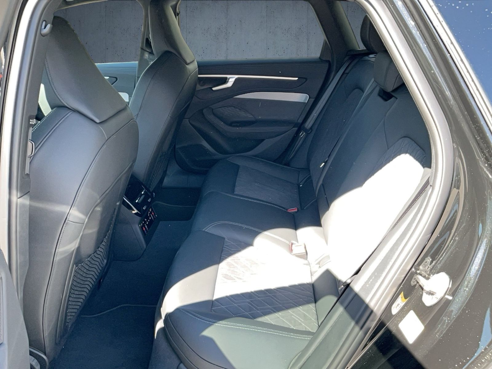 Audi A6 - Bild 12