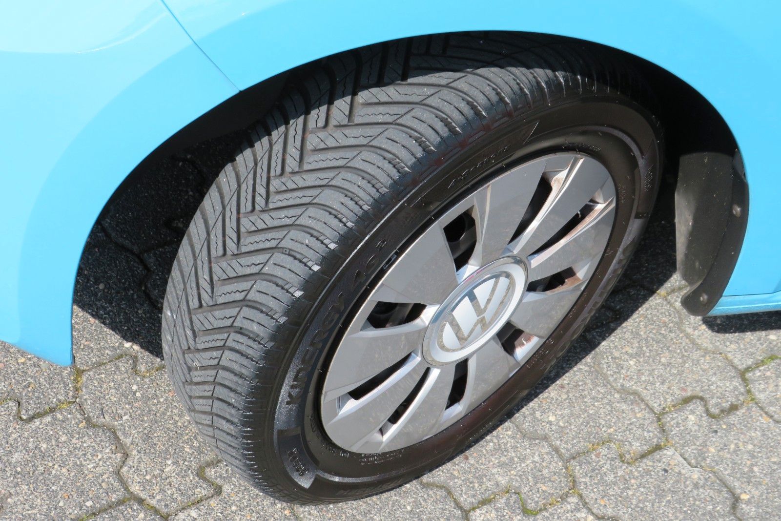 Fahrzeugabbildung Volkswagen up! 4T GJ KLIMA SPURHALTE DAB SCHECKHEFT