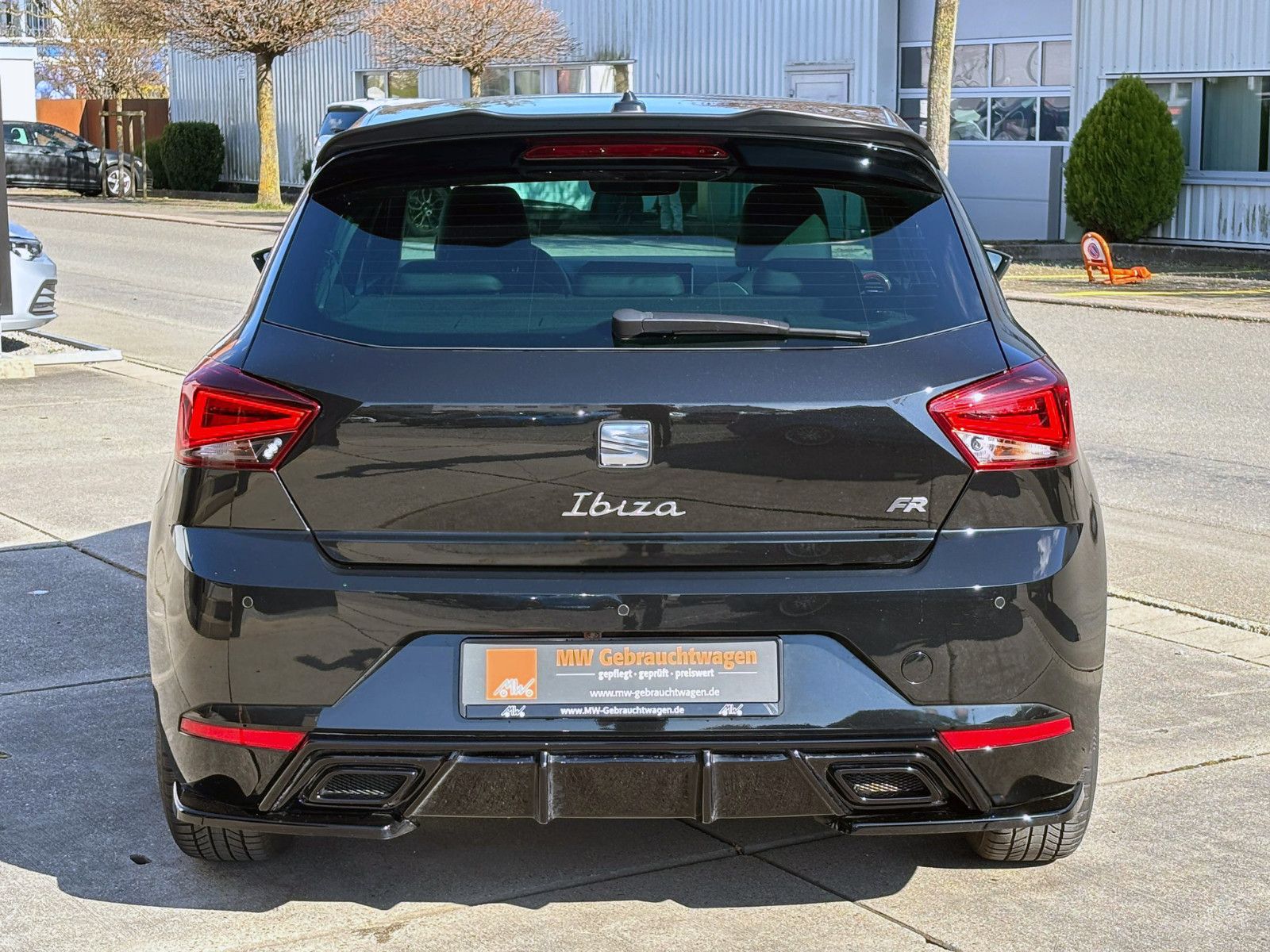 Fahrzeugabbildung SEAT Ibiza FR 1.5TSI DSG BlackEdition ACC LED KAM GSD