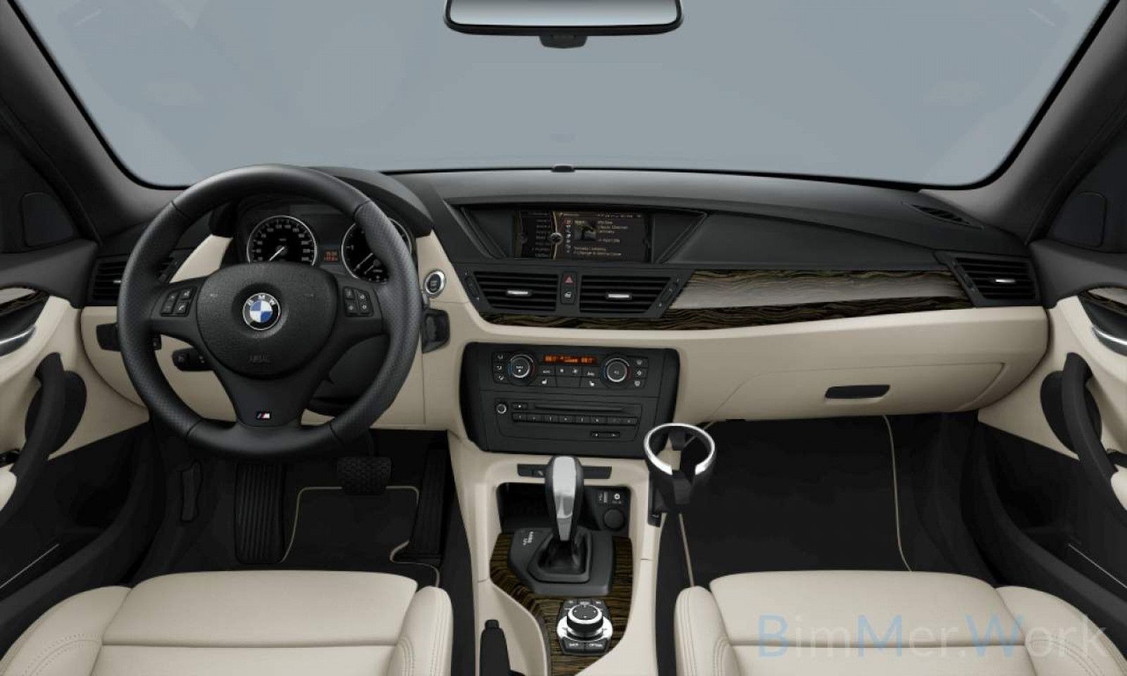 Fahrzeugabbildung BMW X1 xD23d xLine Panorama HiFi PDC Xenon Komfort