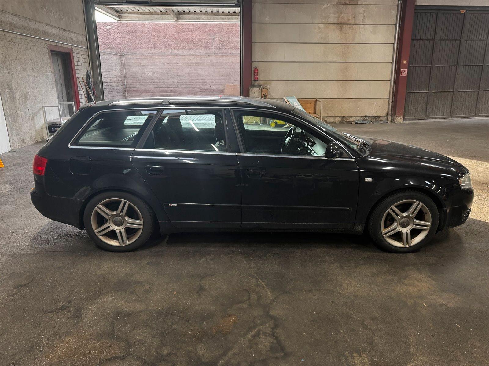 Audi A4 2005 — photo 7