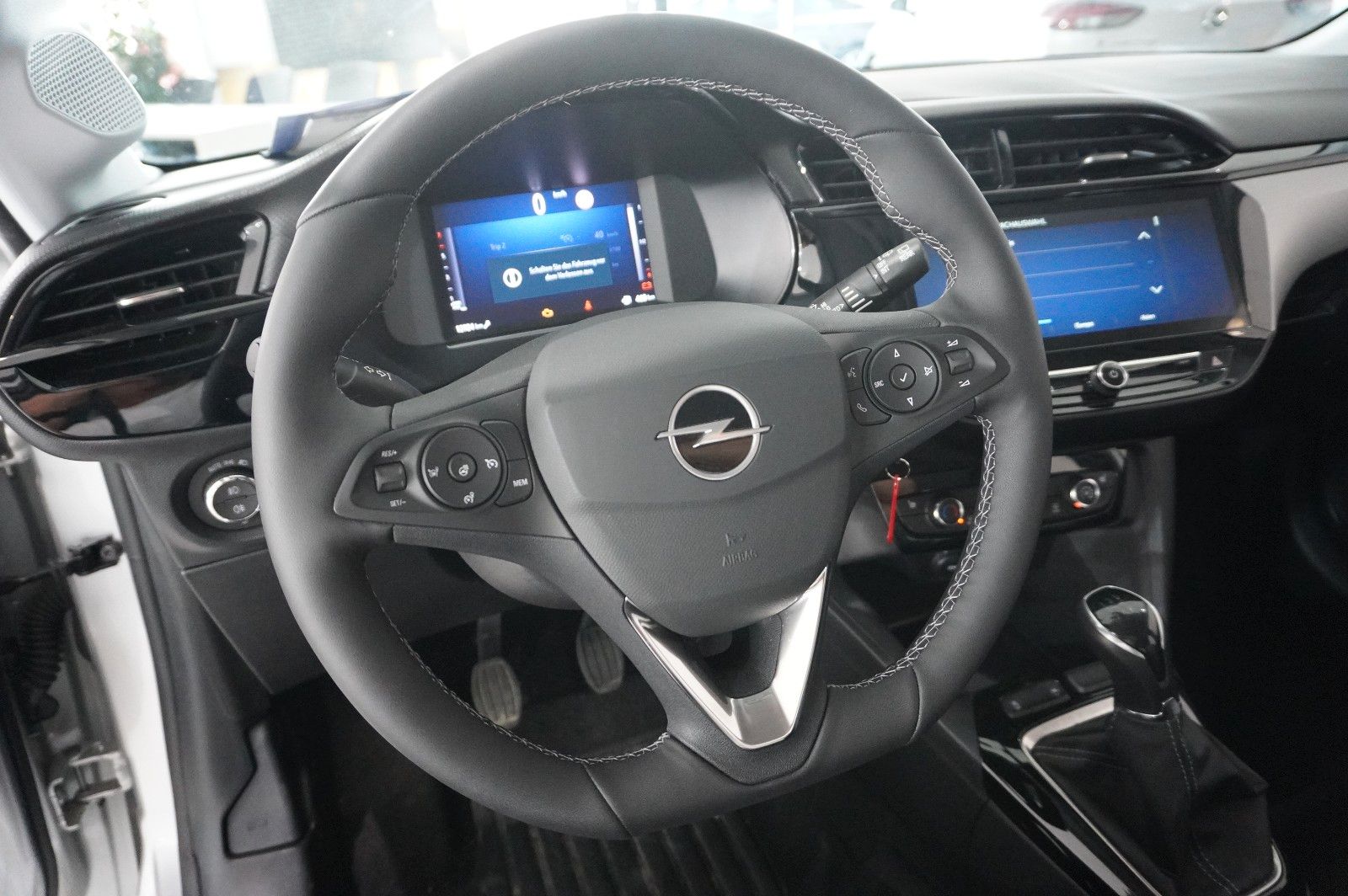 Fahrzeugabbildung Opel Corsa F 1.2 FACELIFT NAVI/LED/KAMERA/VIRTU./DAB+