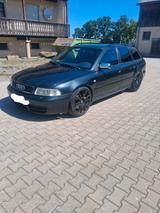 Audi S4 B5 - Audi A4 aus 1999: Kombi