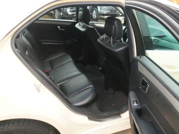 Mercedes E 200 - 10