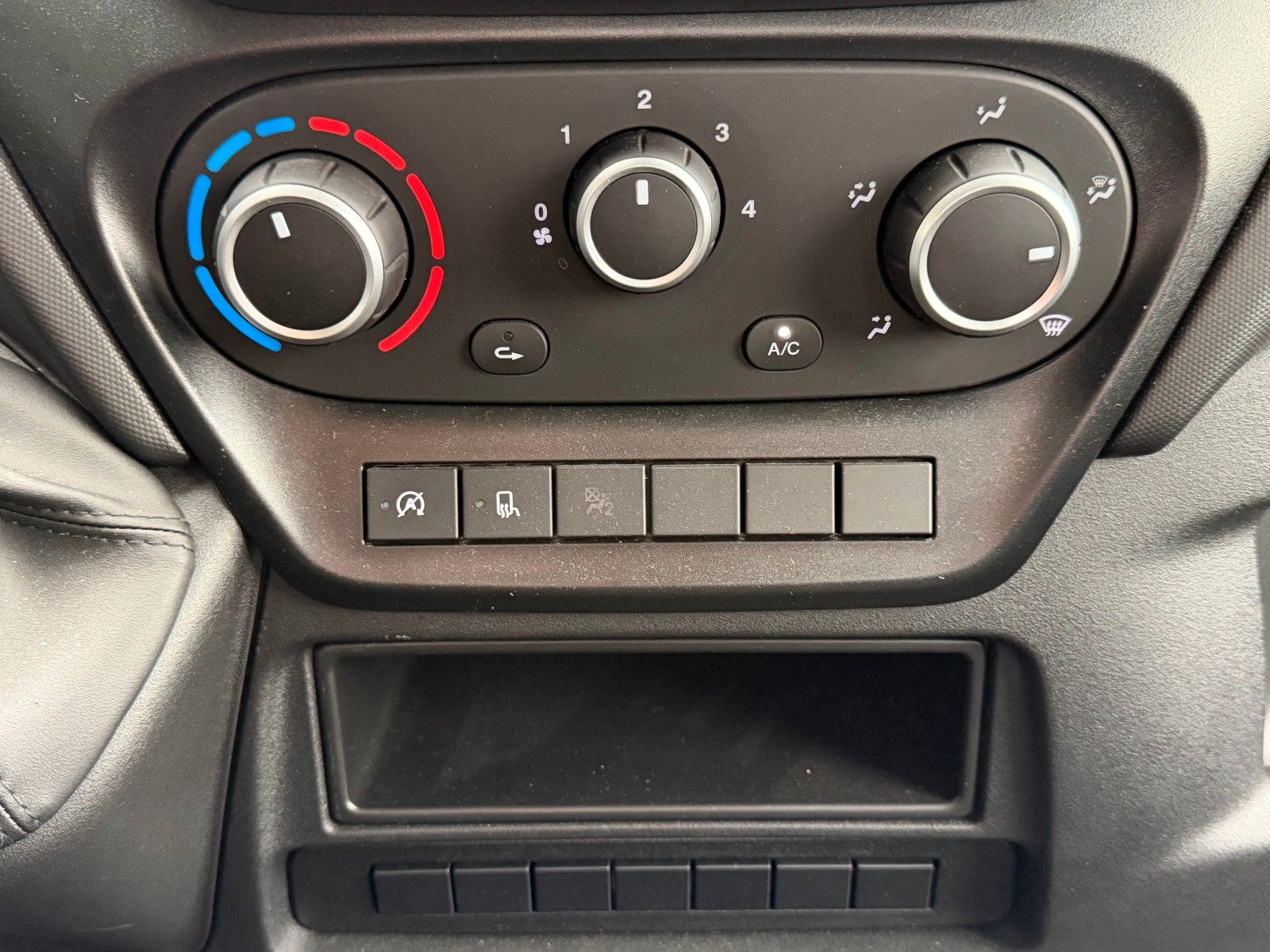 Fahrzeugabbildung Iveco Daily 35S16 Pritsche