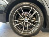 BMW 520d Touring M-Sport NAV+LED+ACC+PANO+SHZ+LHZG - BMW 520 mit Diesel-Antrieb: Schwarz, Sportfahrwerk